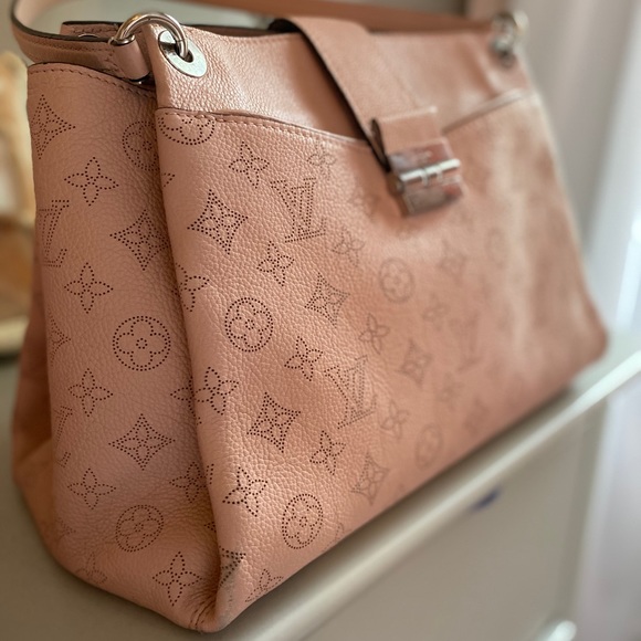 Louis Vuitton 🌸Magnolia Sevres Mahina bag🌸 - Picture 6 of 10